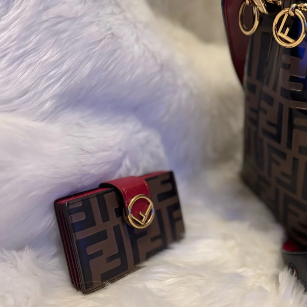 Fendi Bi-Color FF 1974 Embossed Gusseted Card Holder Maya Black Rosso - Picture 4 of 4